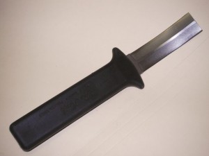 Dehorning knife