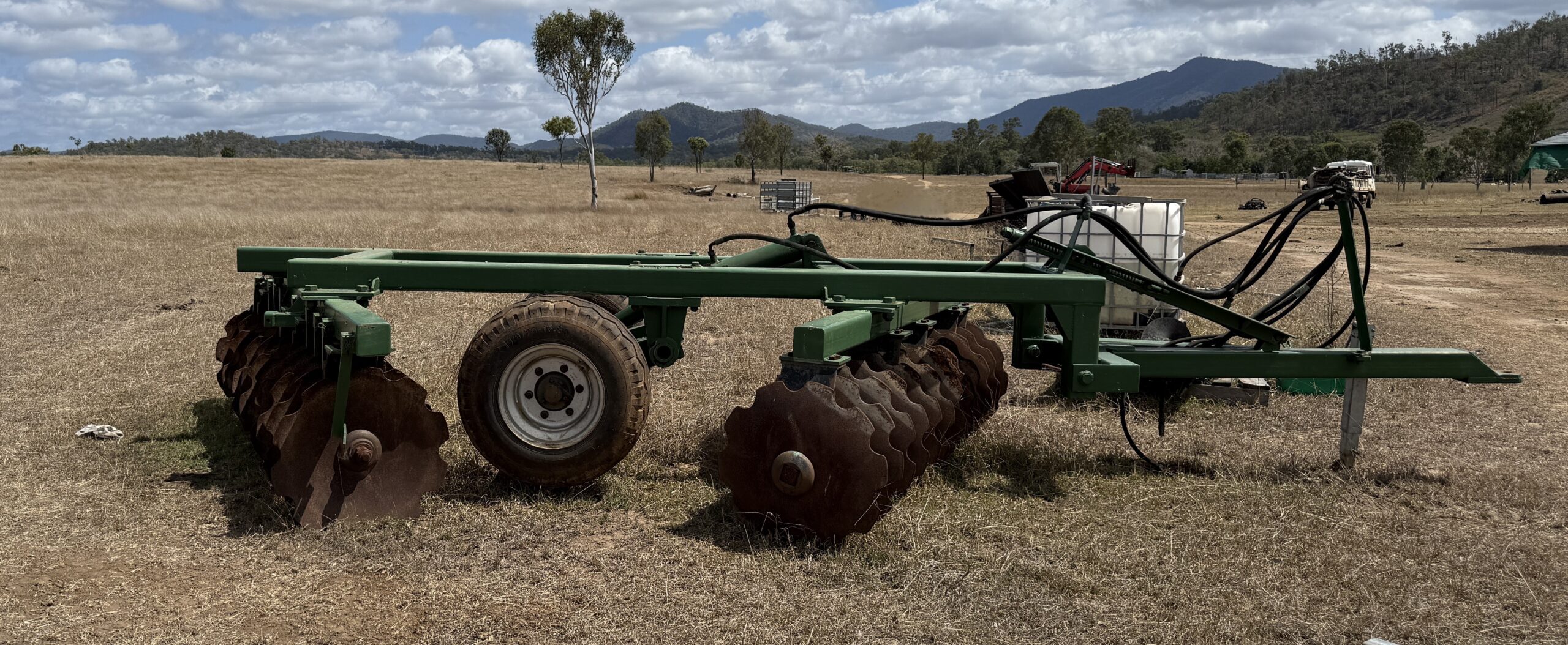 Offset disc plough