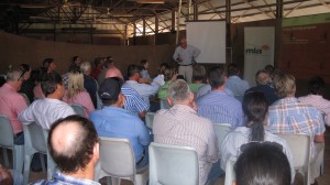 Participants at the Mataranka BeefUp forum